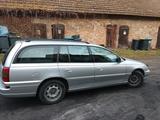 Opel Omega - Opel Omega mit Diesel-Antrieb: Kombi