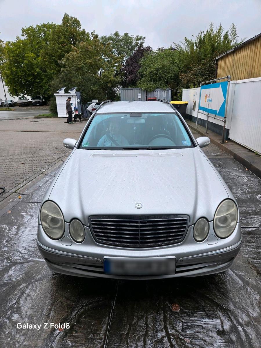 Mercedes-Benz  2004 — rear view