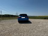 Mercedes-Benz E 220d T AMG Line  - Mercedes-Benz E 220: Rot