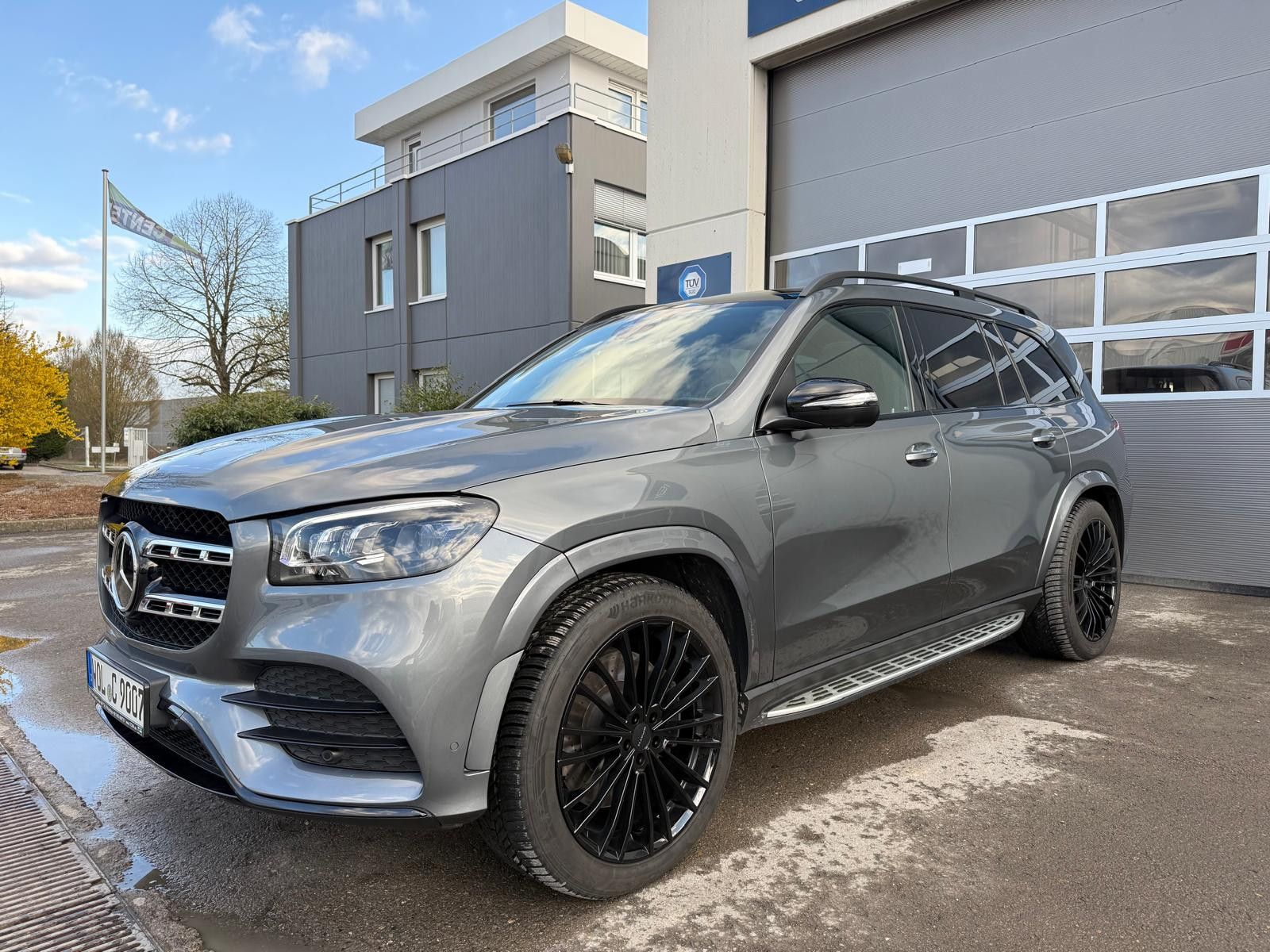 MERCEDES-BENZ GLS 400 d 4Matic AMG StHz AHK 7Sitze ACC Head-up