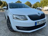 Skoda L&K *1Hand*NEUETüv*8f.*Bi-Xenon*Keyless*Canton*