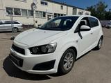 Chevrolet Aveo 1.4 LTZ - Top-Ausstattung - TÜV 2026 - PDC - Chevrolet Aveo: Weiß
