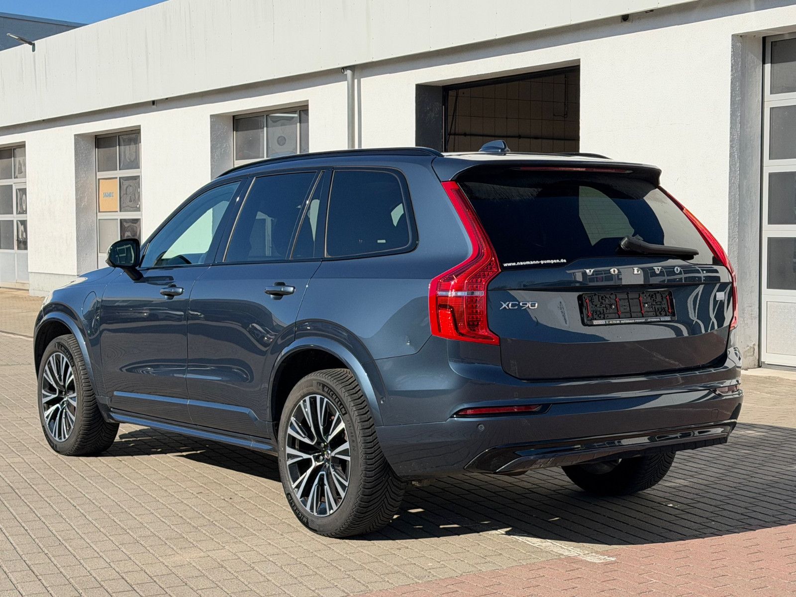 Fahrzeugabbildung Volvo XC90 T8 AWD Ultimate Dark*LUFT*AHK*360°*Massage*