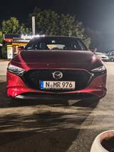 Mazda 3 2.0 e-SKYACTIV-X M-Hybrid - - Mazda 3: Von Privat