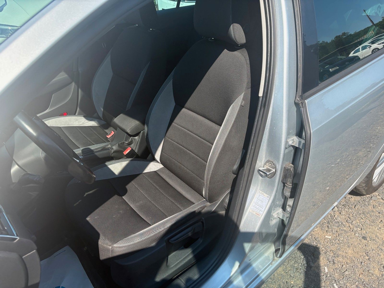 Fahrzeugabbildung SKODA Octavia 2.0 TDI Combi Joy DSG Navi Xenon SCHECKH