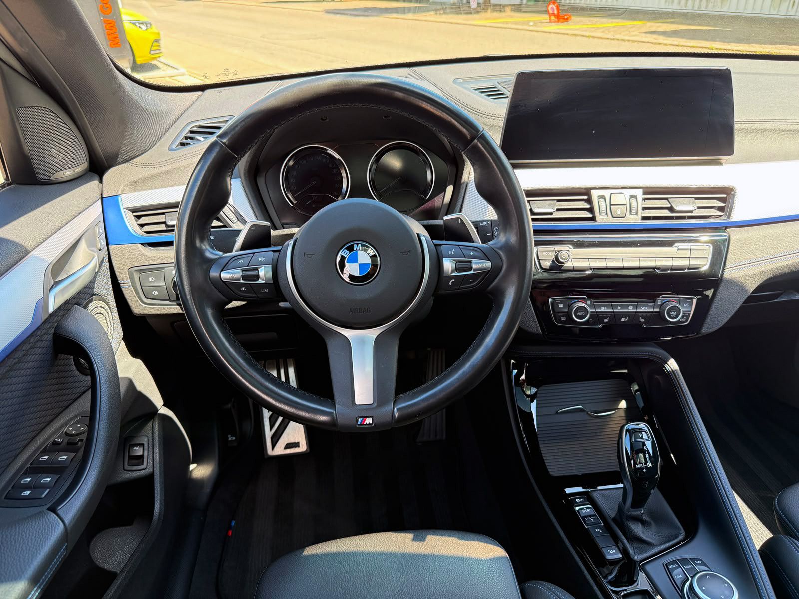 Fahrzeugabbildung BMW X1 xDrive 25d MSport Steptr. ACC KAM AHK HUD H&K