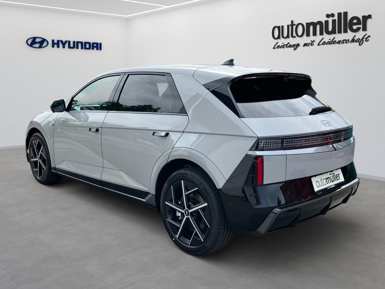 Fahrzeugabbildung Hyundai IONIQ 5 N Line X Elektro 84 kWh 360 4xSHZ ACC