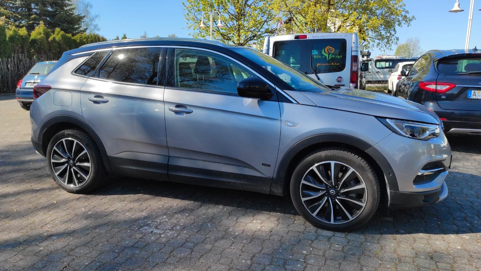 Opel Grandland (X) Ultimate 1,6 Turbo Plugin