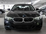 BMW 320i FACELIFT LED NAVI HGSD KAMERA SHZ PDC KLIMA - BMW 3er Reihe: Facelift