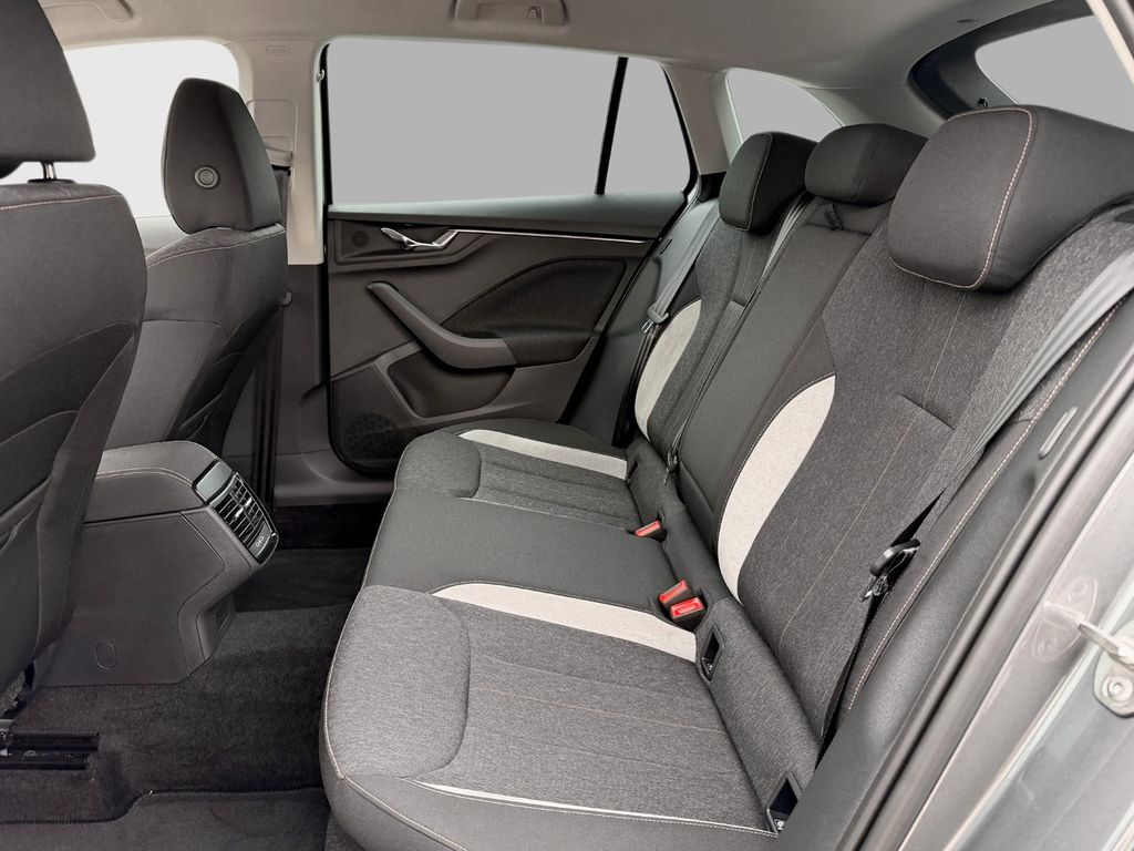 SKODA Scala Top Selection SHZ PDC Rückfahrkamera ALU SKODA Scala Top Selection SHZ PDC Rückfahrkamera ALU