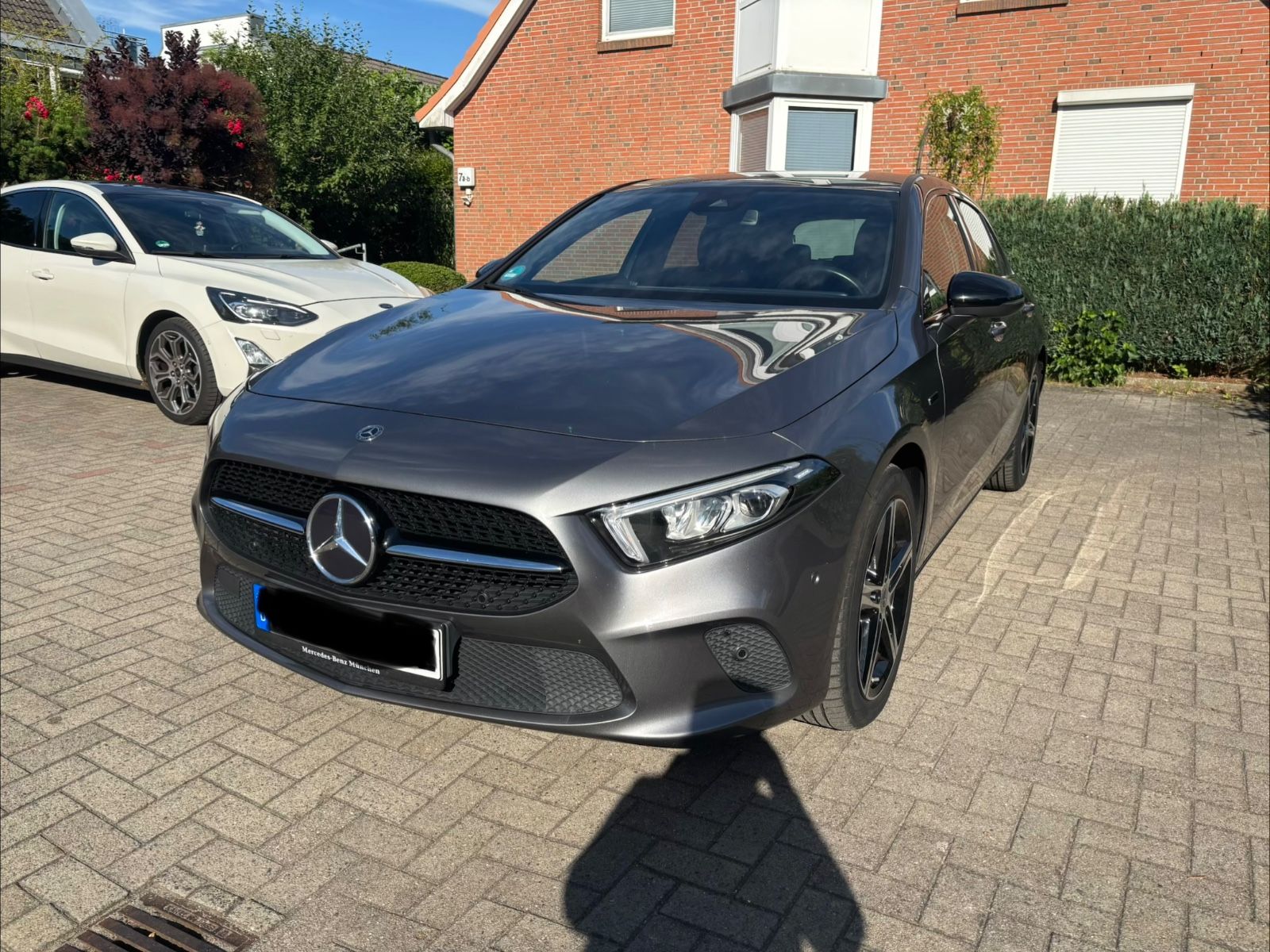 MERCEDES-BENZ A 250 e DCT - Progressive - Night Paket