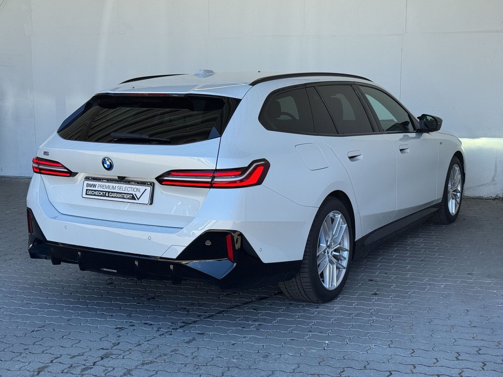 BMW i5 M60 xDrive Navi.LED.360°.KomfZg.ACC.Wireless foto 4