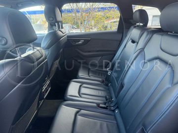 Audi Q7 - 10