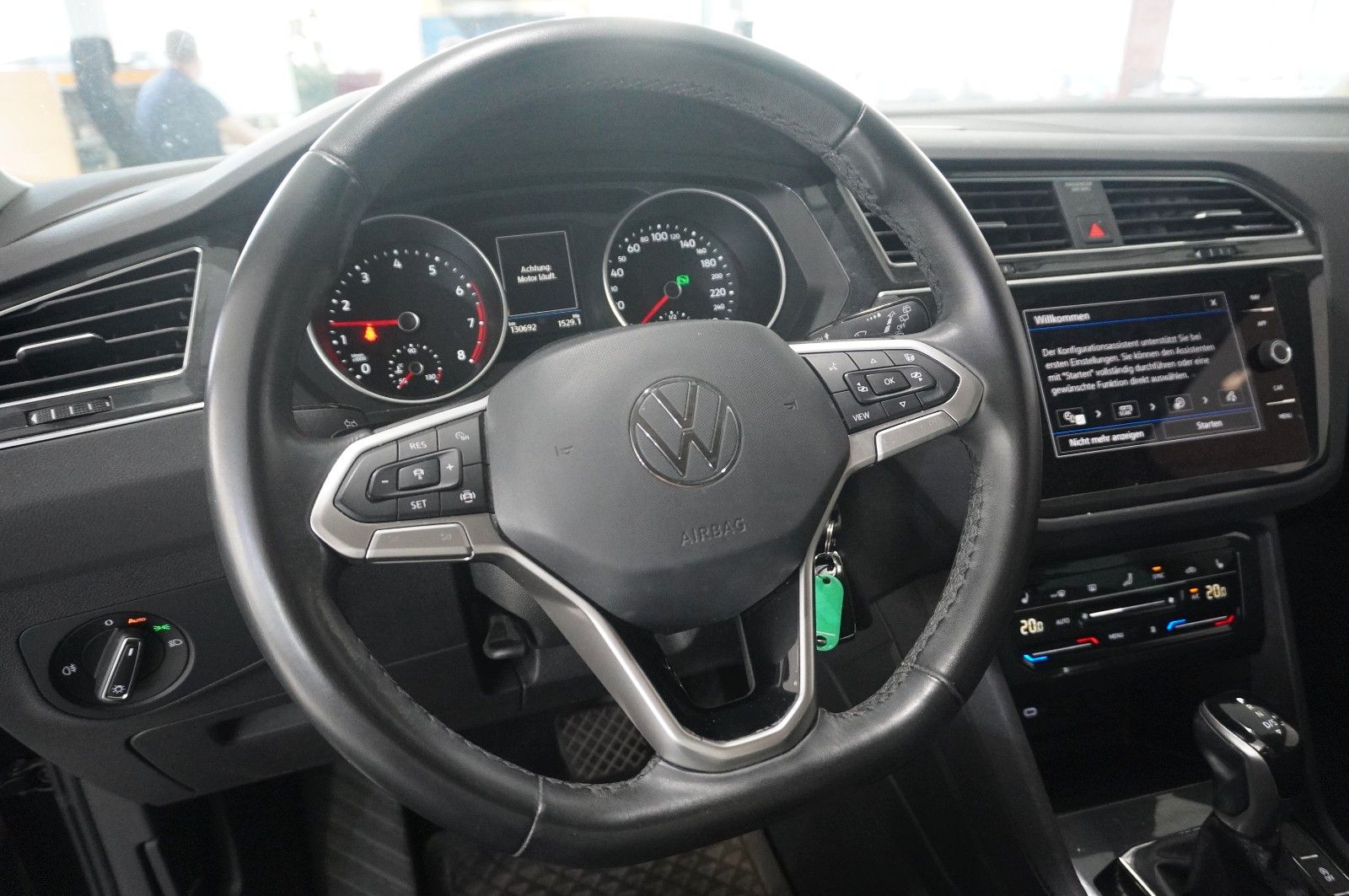 Fahrzeugabbildung Volkswagen Tiguan 1.5 TSI LIFE DSG NAVI/LED/ACC/SHZ/PDC/DAB