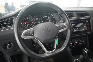 Volkswagen Tiguan - 11