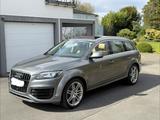 Audi Q7 4.2 TDI quattro tiptronic - - Audi Q7 mit Diesel-Antrieb: 4.2
