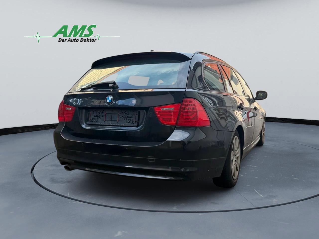 BMW 318 2012 — photo 8