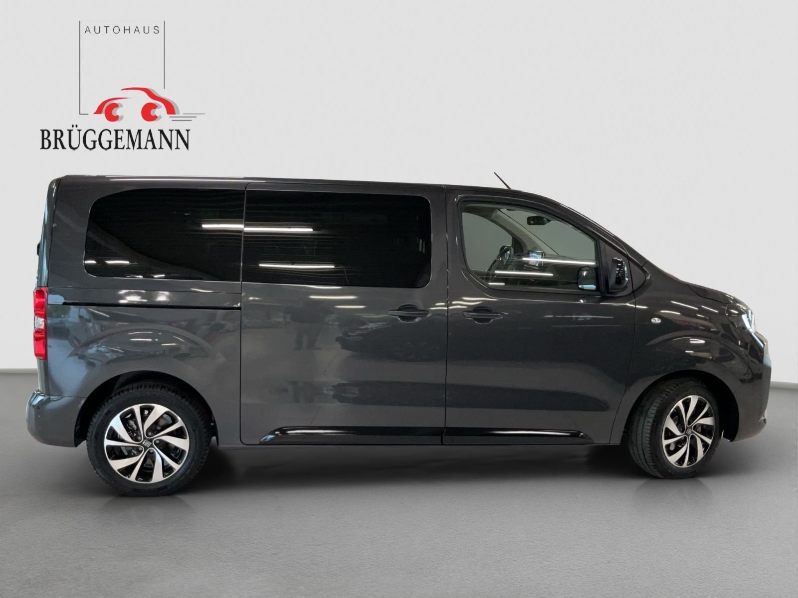 Fahrzeugabbildung Citroën Ulysse L2 2.0  180 PS AT8 LEDER  **TOP**