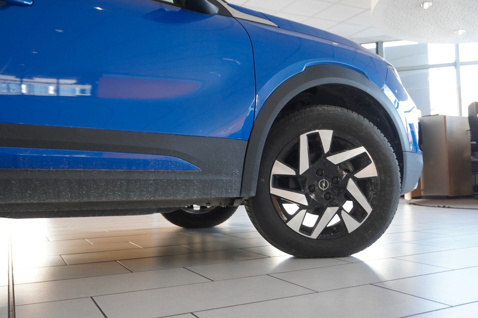 Fahrzeugabbildung Opel Mokka 1.2T ELEGANCE NAVI/LED/KAMERA/SH/SPORT/DAB
