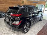 Hyundai Kona Elektro Prime AHK NAVI ACC SHZ KAM KRELL WP - scheckheftgepflegte Hyundai KONA Elektro