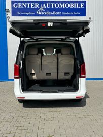 Mercedes V 220 - 10