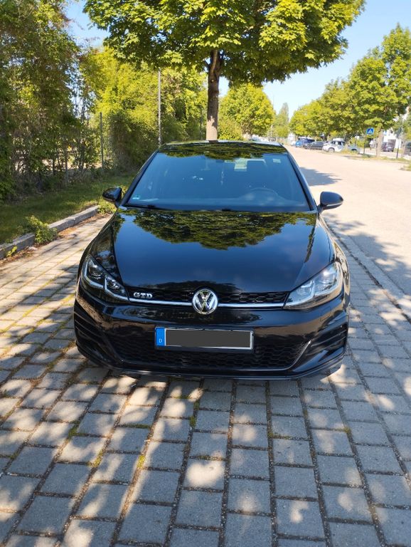 Image of Volkswagen Golf