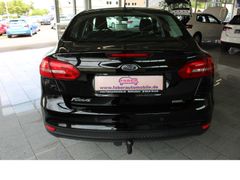 Fahrzeugabbildung Ford Focus Lim.18 Zoll,Alu,Sitzheizung,PDC,AHK