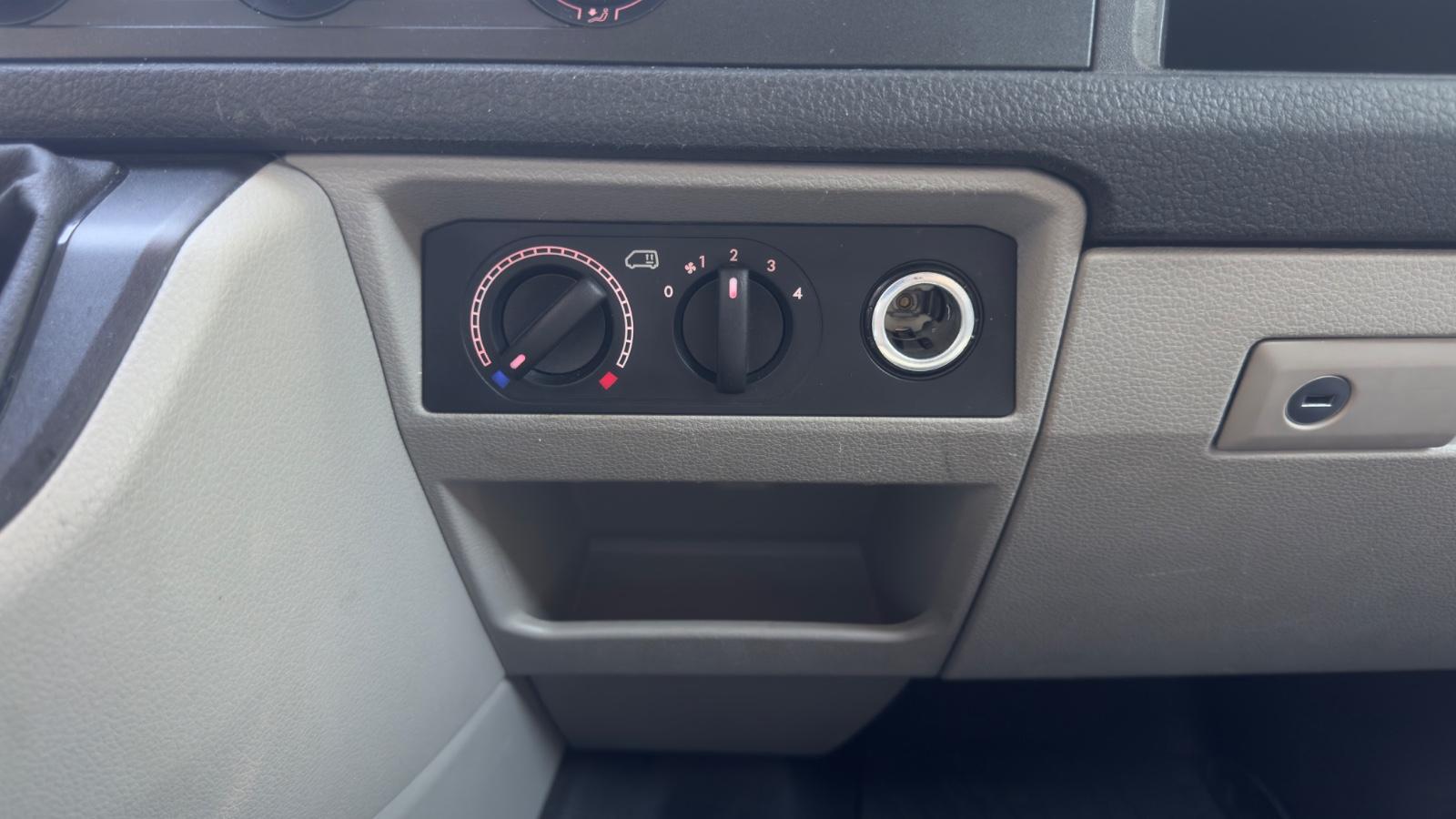 Volkswagen T6 Transporter Kombi FWD*9-Sitz*Klima*DEKRA-TÜV*