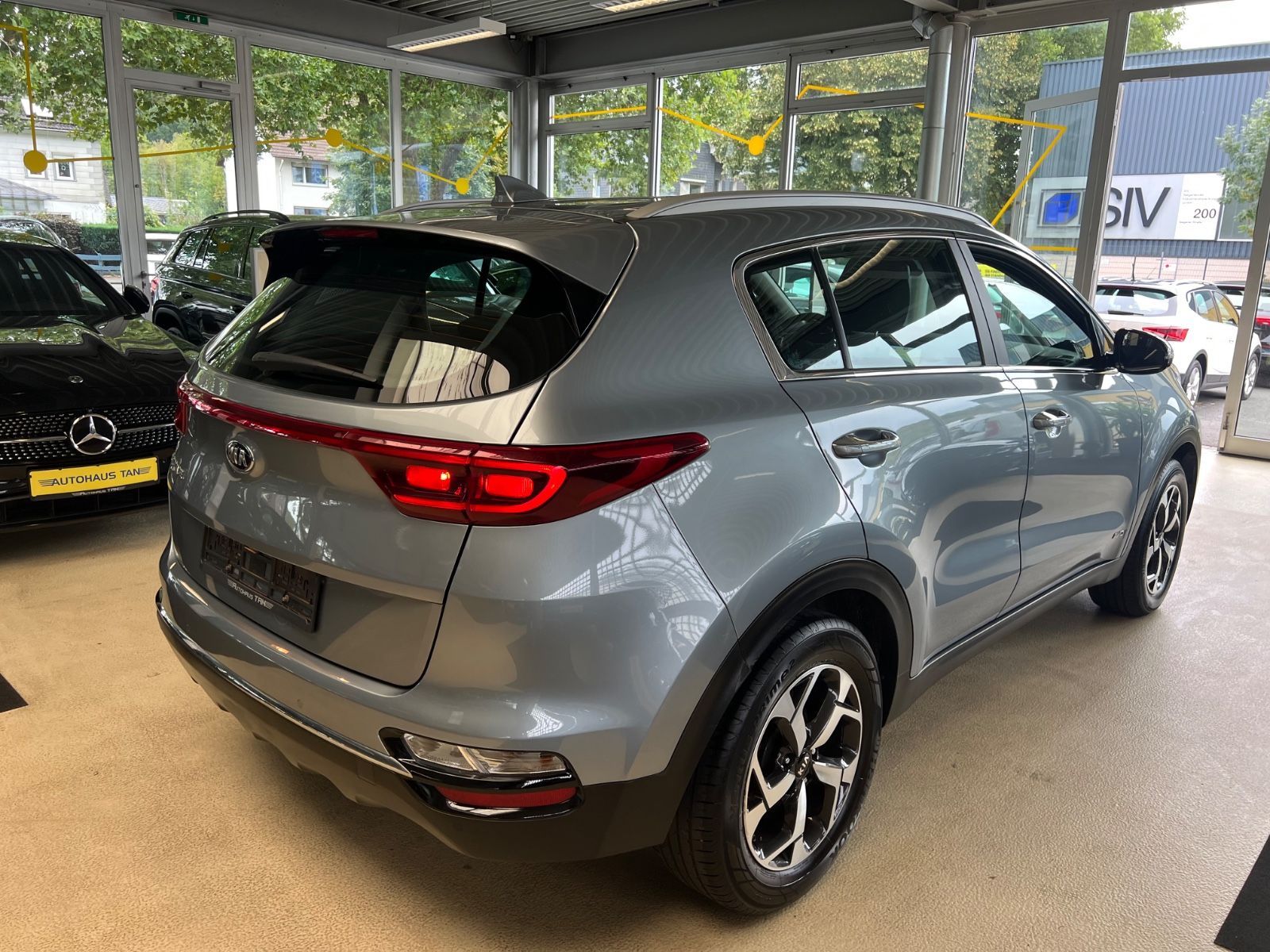 Fahrzeugabbildung Kia Sportage Vision 4WD * 1.HAND *