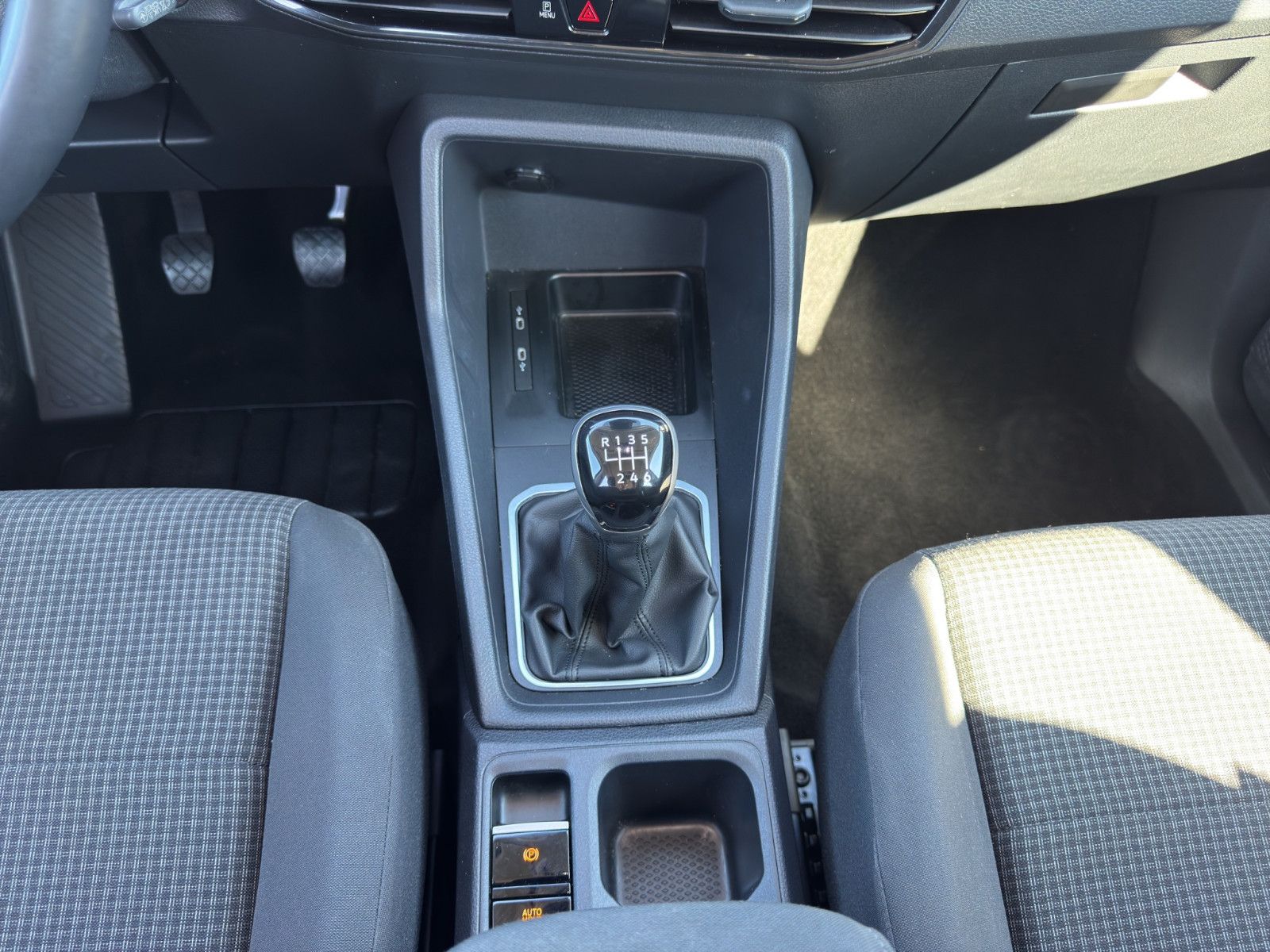 Fahrzeugabbildung Volkswagen Caddy Maxi *Apple CarPlay*Tempomat*7 Sitzer