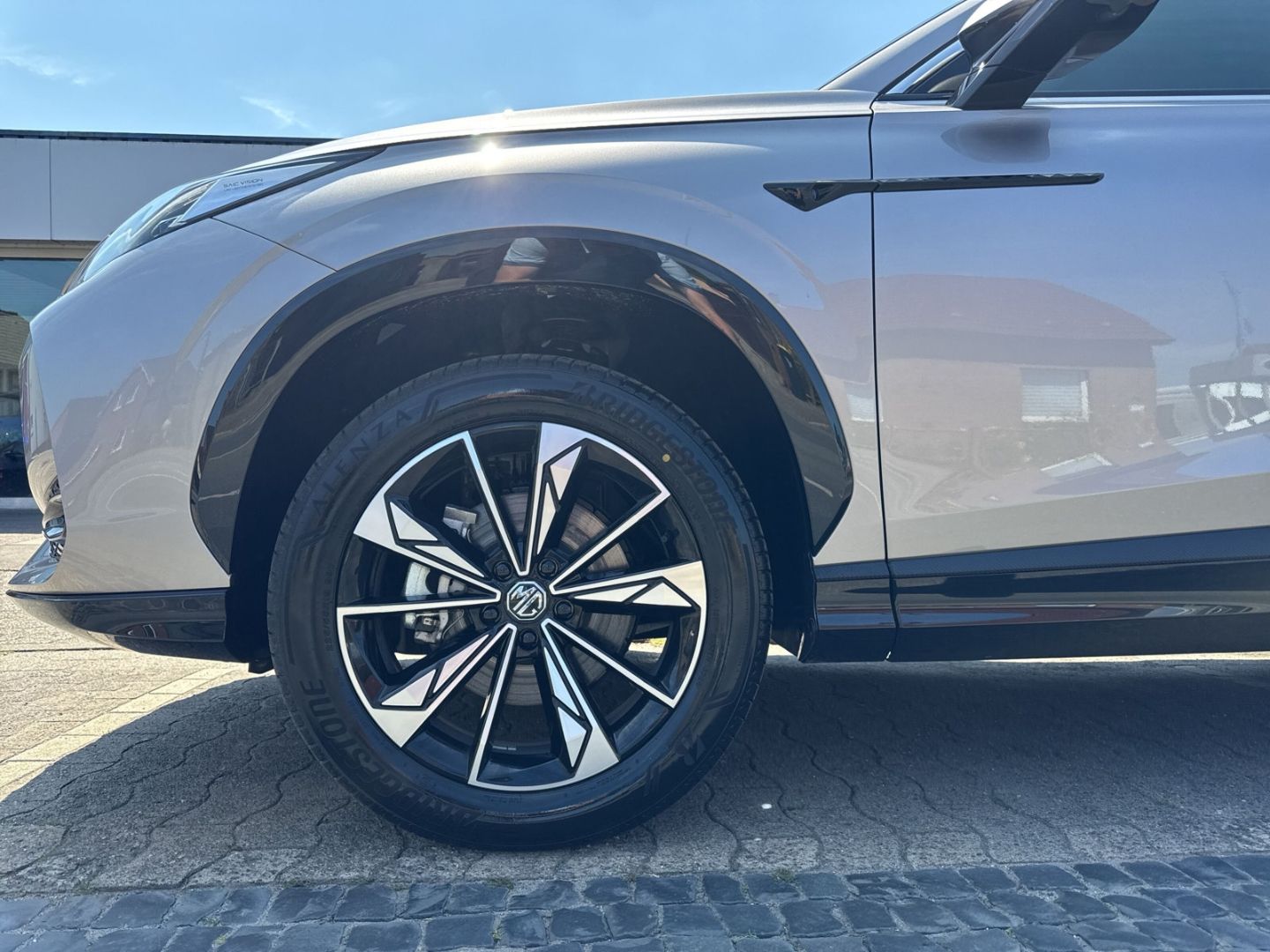Fahrzeugabbildung MG HS Hybrid+ Comfort MY25 TOP FINANZ* versch. Farb