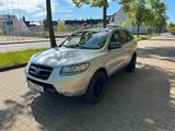 Hyundai Santa-Fe - Hyundai SANTA FE aus 2010: Geländewagen