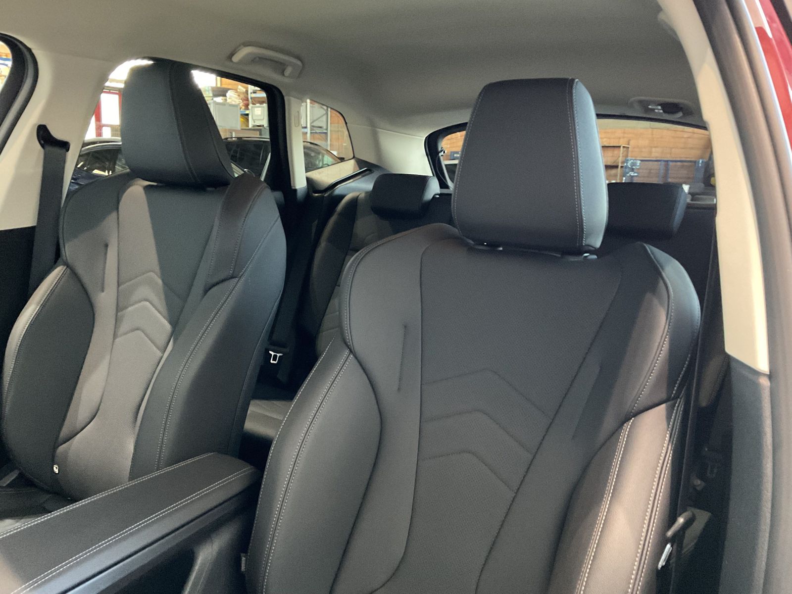 Fahrzeugeinzelansicht 12 Fahrzeugabbildung BMW 218i |Komfortzugang |AHK |Harman Kardon