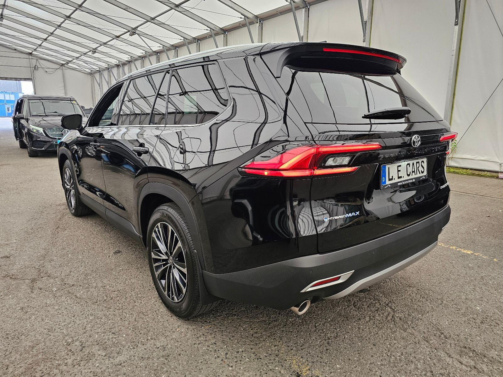Fahrzeugabbildung Toyota GRAND Platinum Max T1: 68.000 EURO Stock !!!