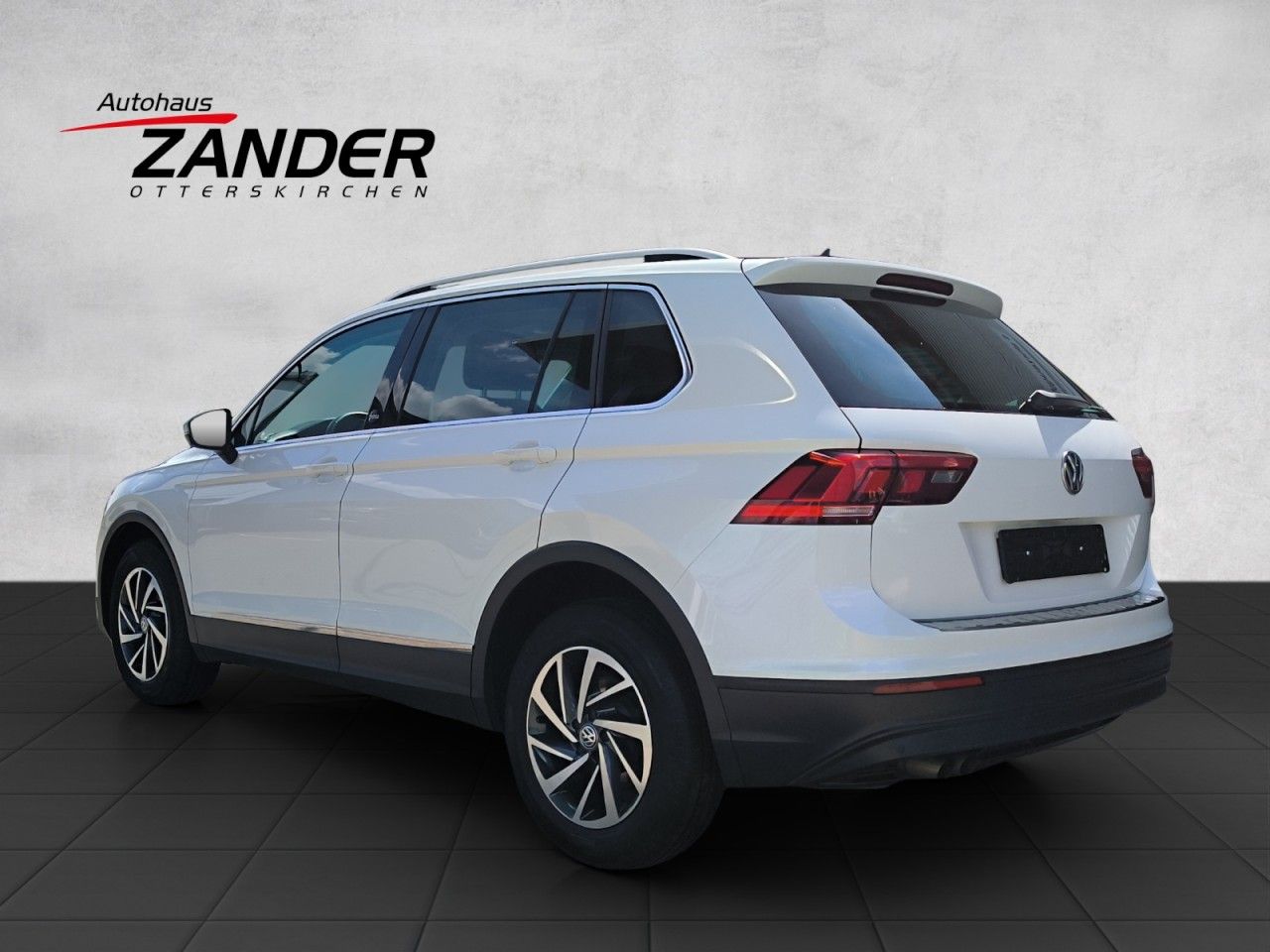 VW Tiguan Sound 4Motion AHK Navi - Bild 5