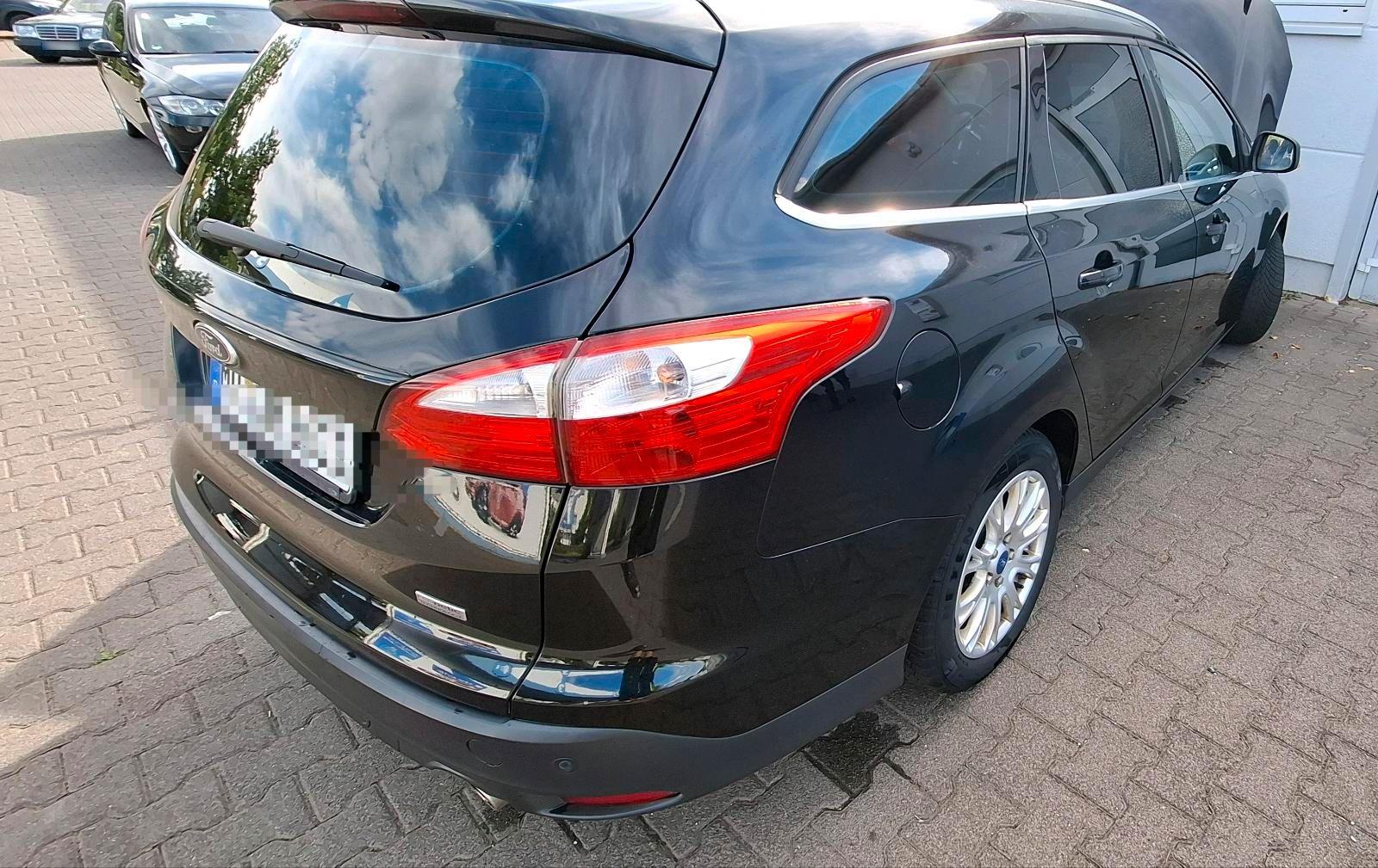 Ford Focus 2012 — photo 14