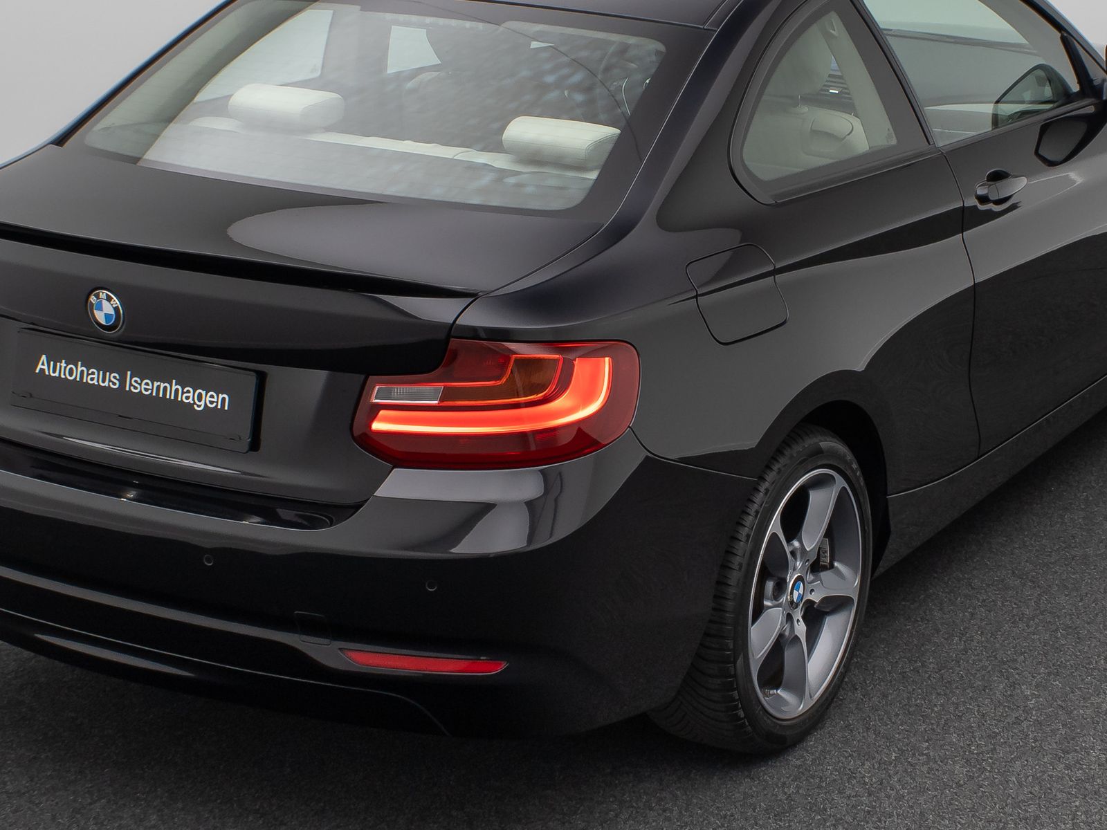Fahrzeugabbildung BMW 218d PDC Sitzhz Xenon Sport Geschwindigkeitreg
