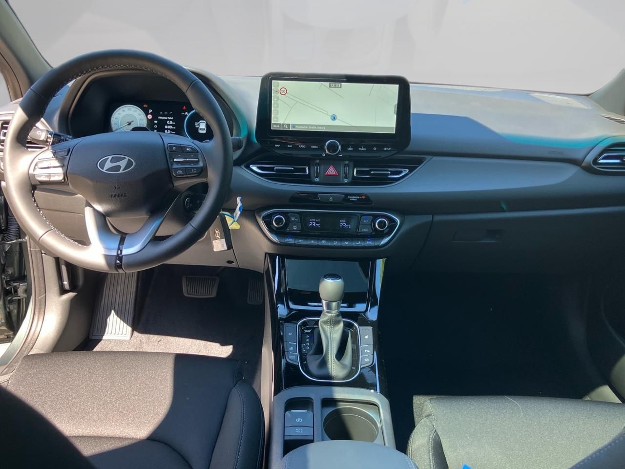 Fahrzeugabbildung Hyundai i30 TREND *PANO*SHZ*LHZ*NAVI*