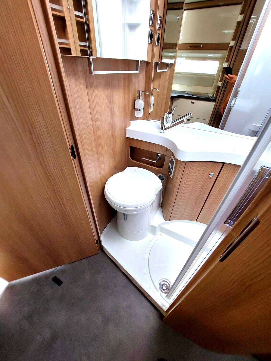 Fahrzeugabbildung Malibu I 460 KB LE comfort Automatik Markise