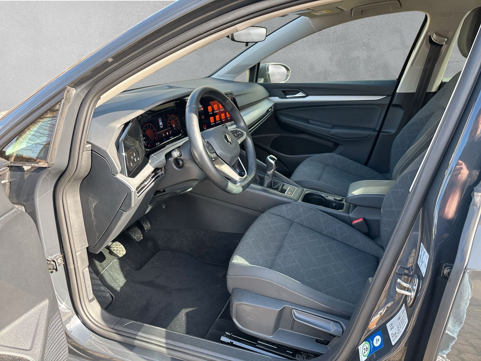 Fahrzeugabbildung Volkswagen Golf Variant 1.0 TSI Life ACC AppConnect SHZ PDC