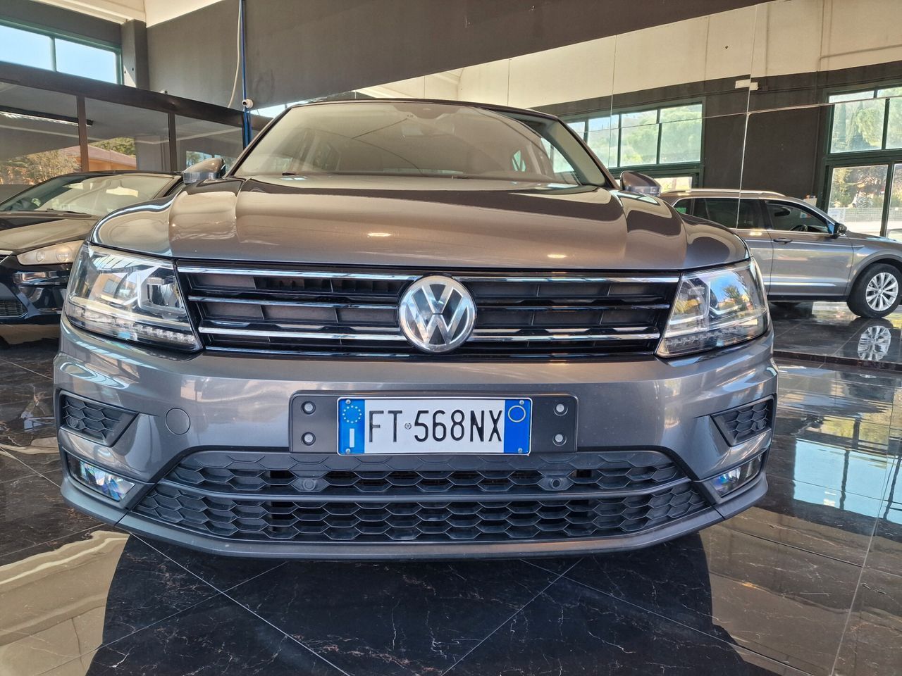 Volkswagen Tiguan 1.6 TDI SCR Sport BlueMotion T imagem 2