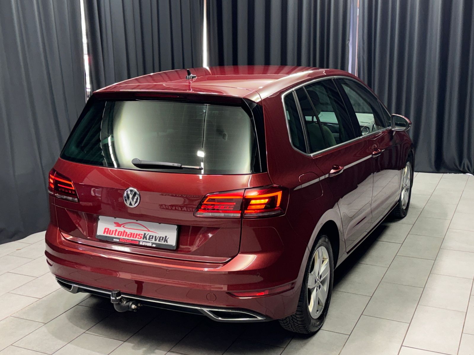 Fahrzeugabbildung Volkswagen Golf Sportsvan VII 1.5TSI  Highline|NAVI|KAMERA