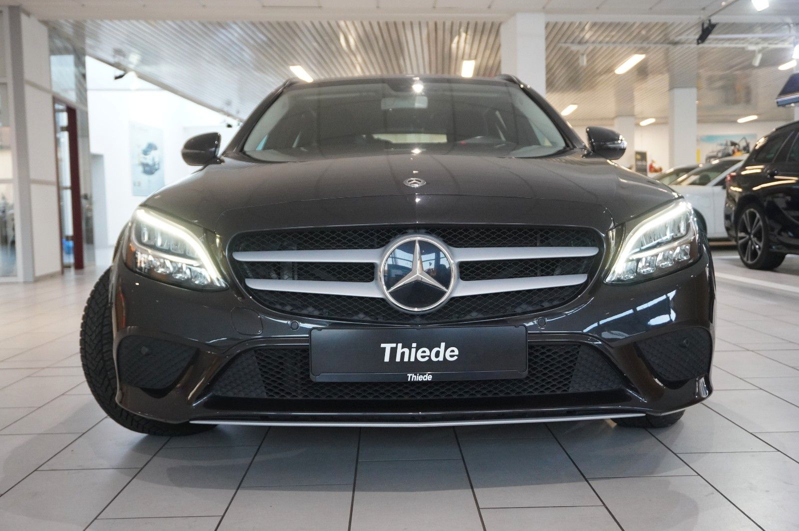 Fahrzeugabbildung Mercedes-Benz C 200D T BUSINESS NAVI/LED/KAMERA/SH/BURMESTER