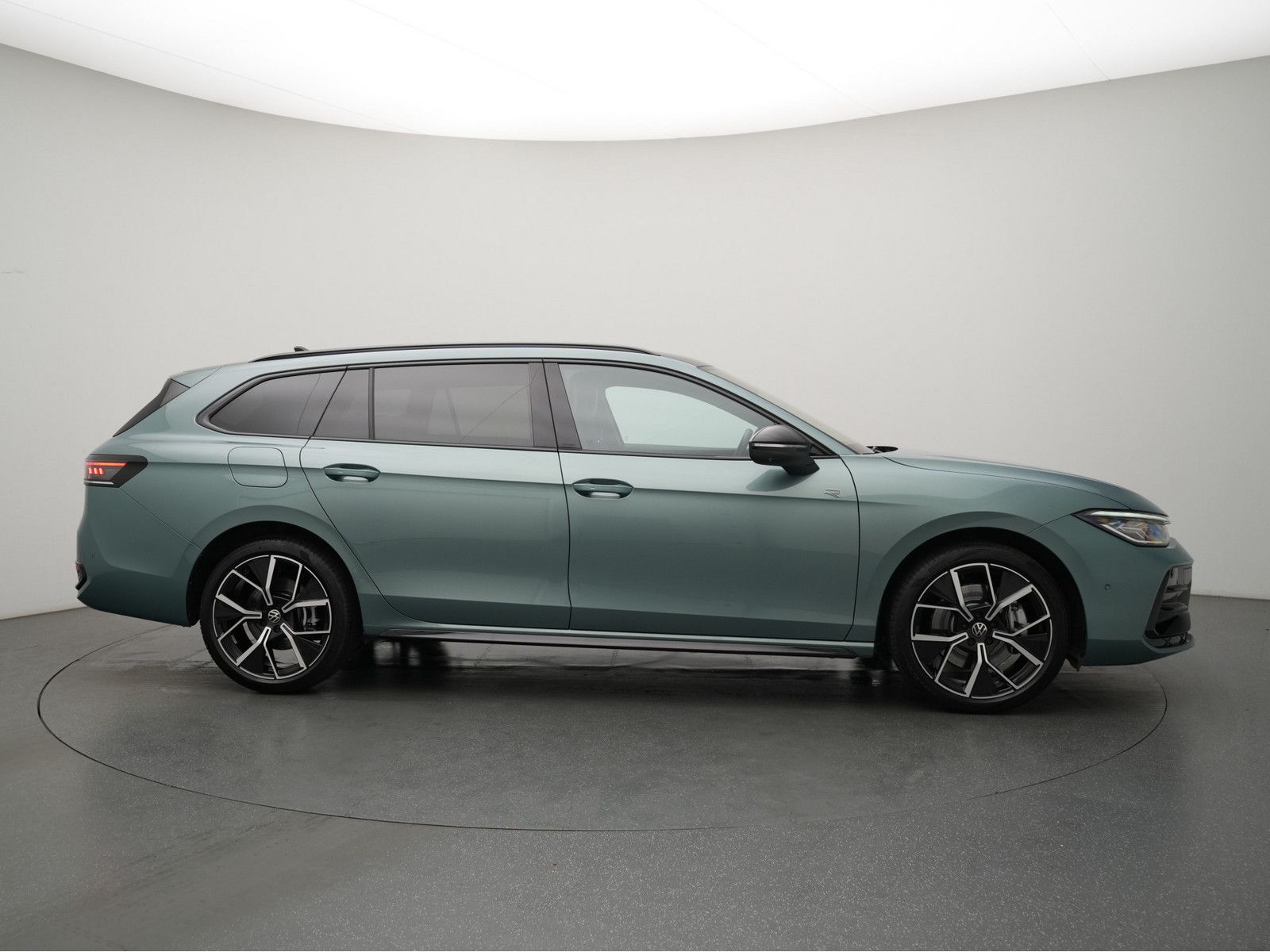 Volkswagen Passat - Bild 3