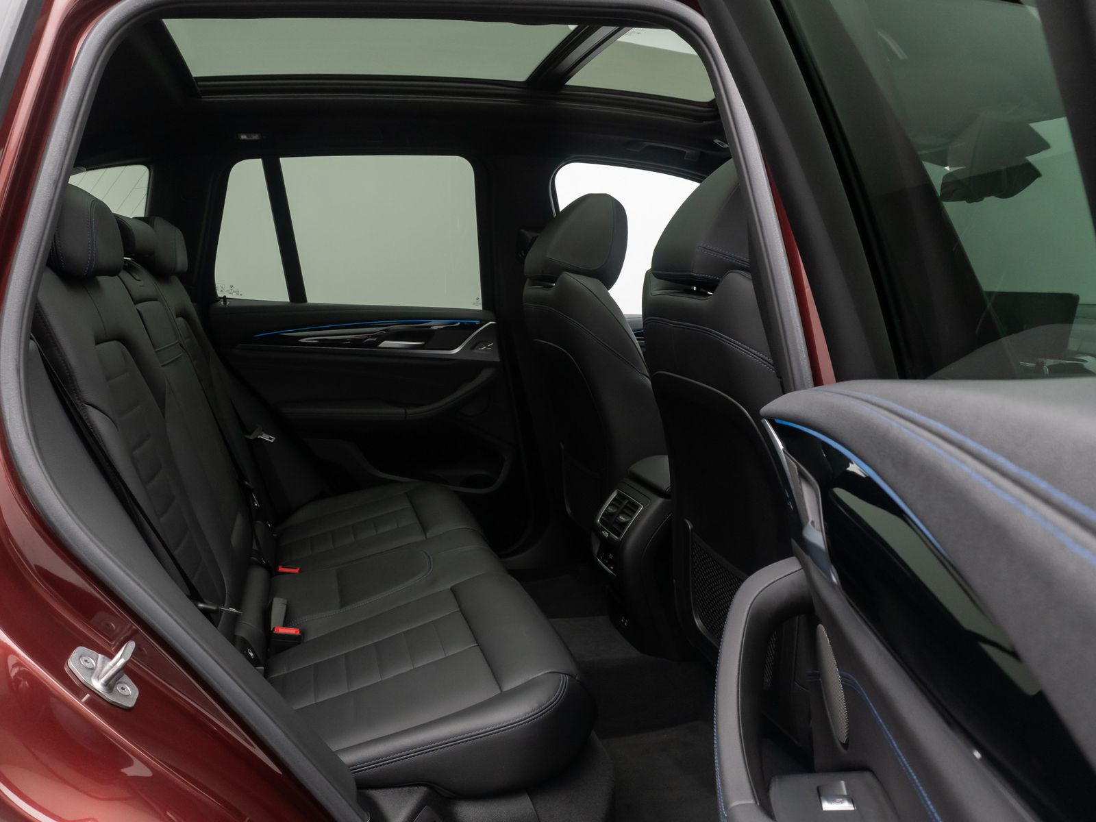 Fahrzeugabbildung BMW iX3 Impressive M Sport Panorama 360° HUD DAB H/K