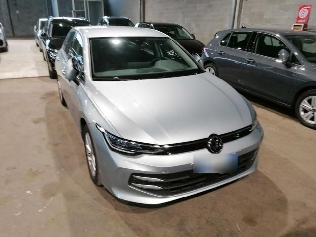 Fahrzeugabbildung Volkswagen Golf VIII Life 2.0 TDI Kamera ACC LED Keyless