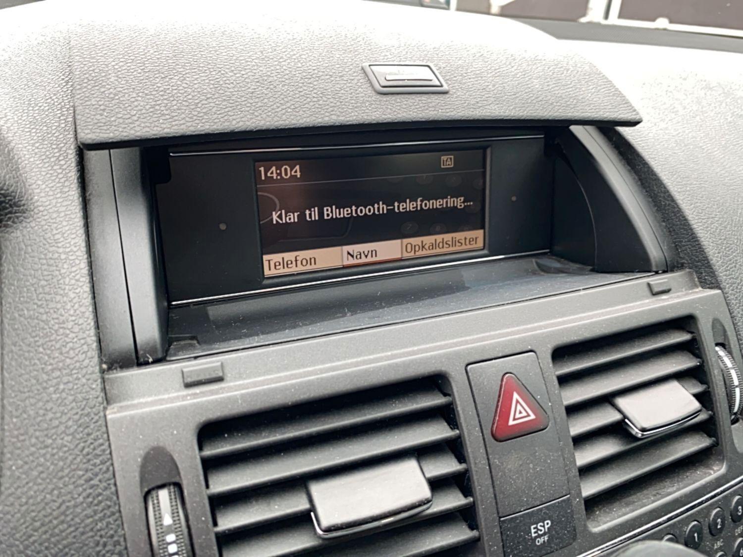 Mercedes-Benz C180 2010 — photo 10
