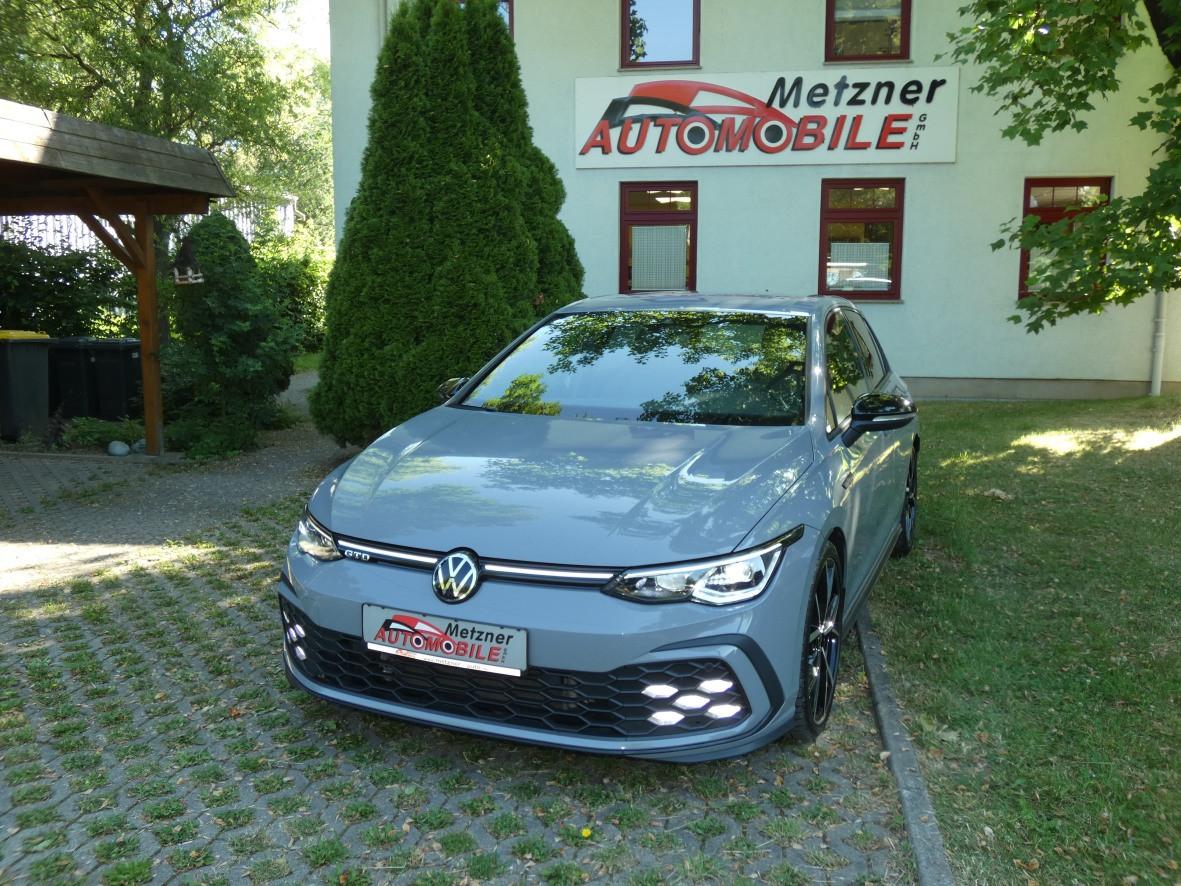 Volkswagen Golf VIII GTD 2.0 TDI DSG STHZG Matrix Kam PDC