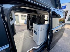 Kosi Busse Ostbayerns größter VW Bus und VW Bus Camping Experte. Ihr VW Bus Händler, VW Bus Camper Ausbau / Umbau und Fahrzeugservice in unserer Bulli Werkstatt Fahrzeugabbildung Westfalia CLUB JOKER URBAN PREMIUM - ALL TERRAIN EDITION