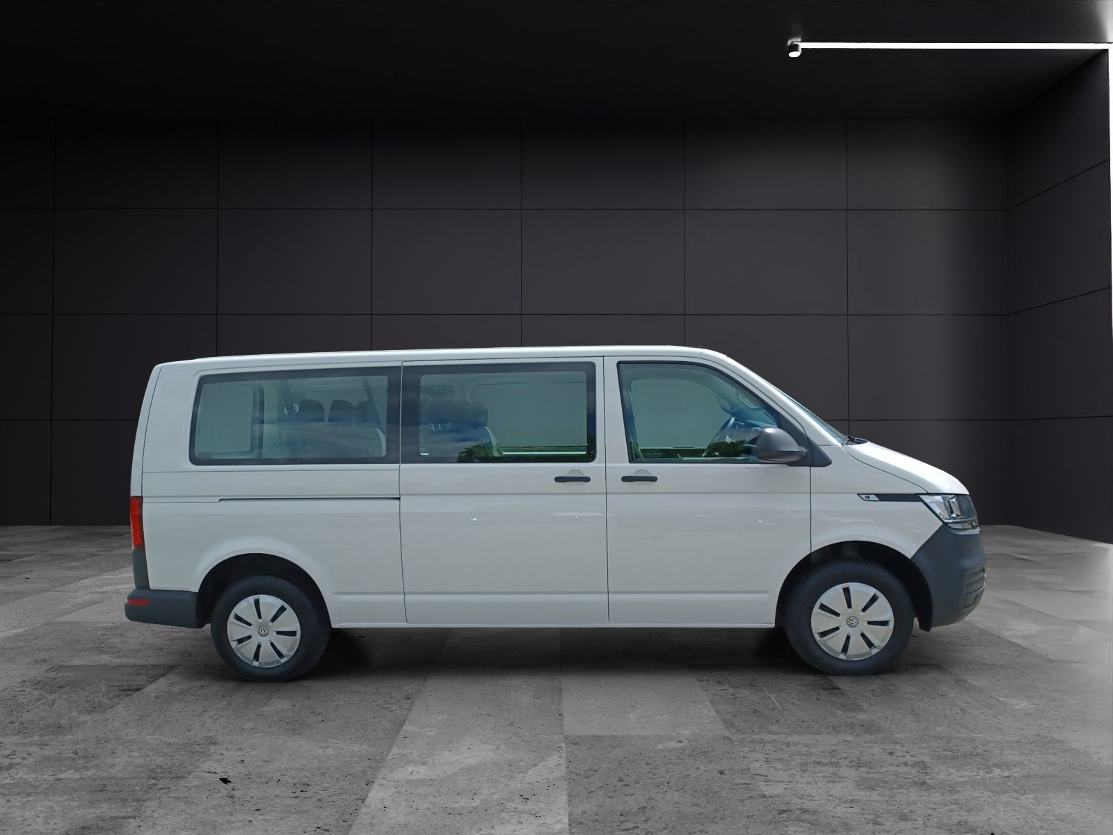 Fahrzeugabbildung Volkswagen T6 Kombi T6.1 TDI 9-Sitzer LR Klima GRA RFK SH